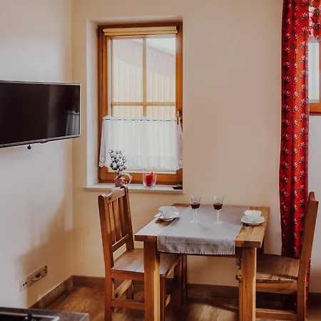 Krokuschata Pod Sokolica ゲストハウス 3*