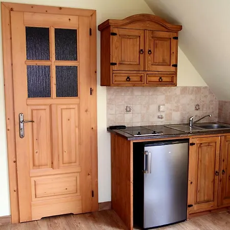 ゲストハウス Krokuschata Pod Sokolica 3*